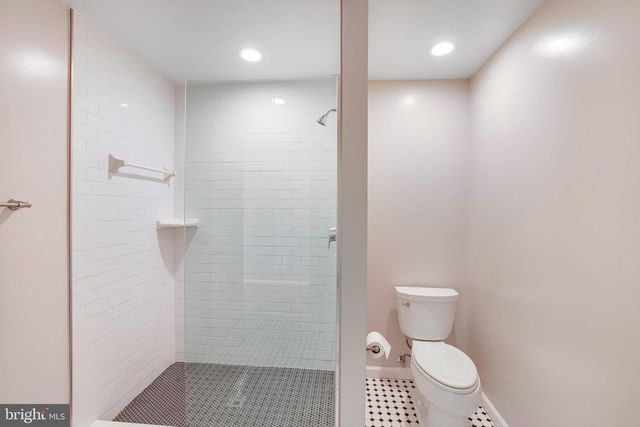 2314 APPLE HILL RD, Alexandria, VA 22308