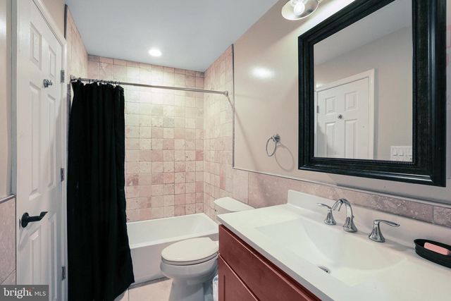 2314 APPLE HILL RD, Alexandria, VA 22308