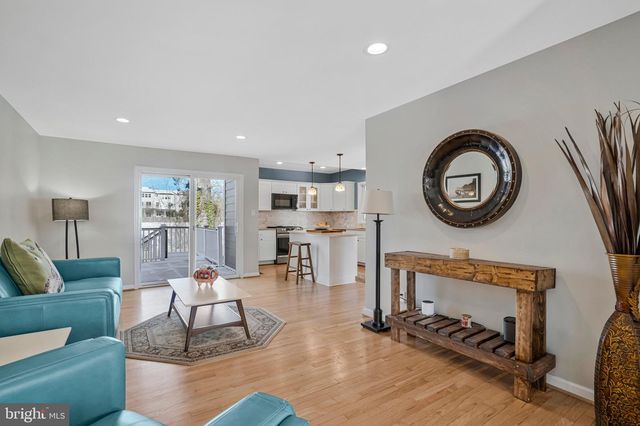 2314 APPLE HILL RD, Alexandria, VA 22308