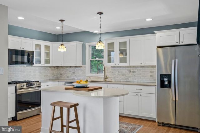 2314 APPLE HILL RD, Alexandria, VA 22308