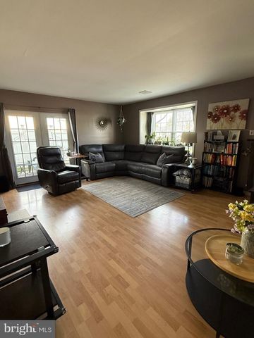 111 RELIANCE CIR, Telford, PA 18969