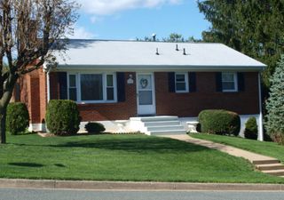 72 HUDSON AVE, Staunton, VA 24401