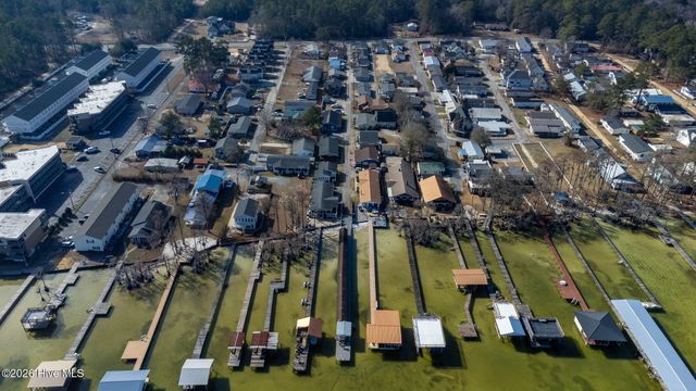 75 Clarkland Village Street, Elizabethtown, NC 28337