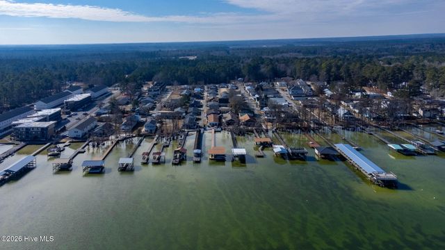 75 Clarkland Village Street, Elizabethtown, NC 28337