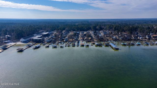 75 Clarkland Village Street, Elizabethtown, NC 28337