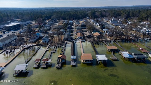 75 Clarkland Village Street, Elizabethtown, NC 28337