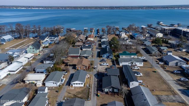 75 Clarkland Village Street, Elizabethtown, NC 28337