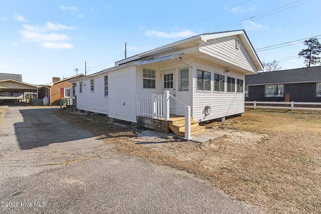 75 Clarkland Village Street, Elizabethtown, NC 28337