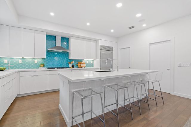 609 West Lynn ST 3, Austin, TX 78703