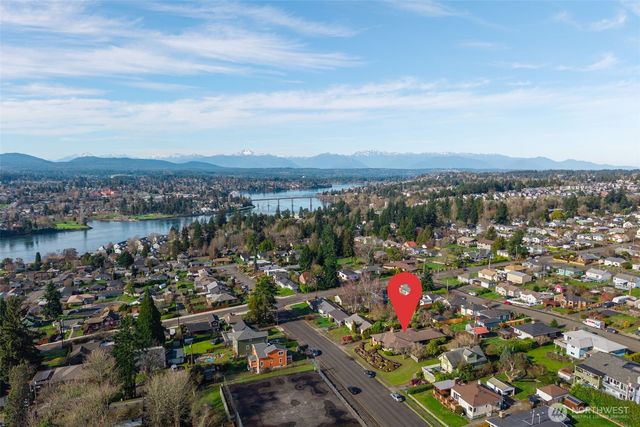 2324 E 17th Street, Bremerton, WA 98310