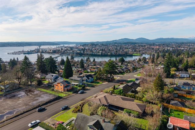 2324 E 17th Street, Bremerton, WA 98310