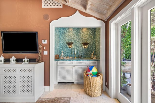 485 S S County Road, Palm Beach, FL 33480