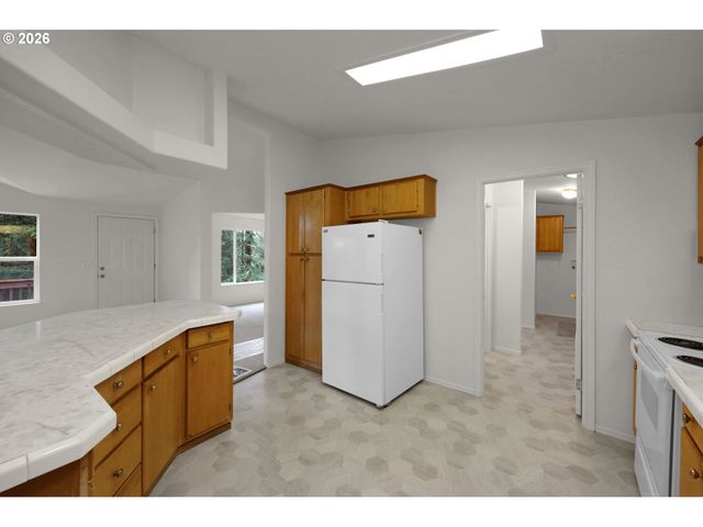 31610 GLENFIDDICH Way, Eugene, OR 97405