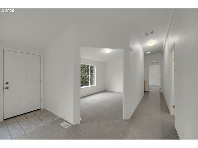 31610 GLENFIDDICH Way, Eugene, OR 97405