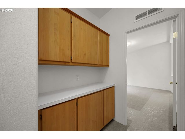 31610 GLENFIDDICH Way, Eugene, OR 97405