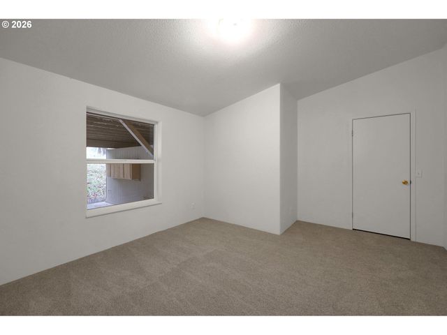 31610 GLENFIDDICH Way, Eugene, OR 97405