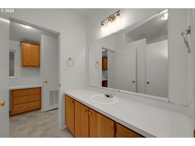 31610 GLENFIDDICH Way, Eugene, OR 97405