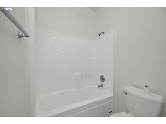 31610 GLENFIDDICH Way, Eugene, OR 97405