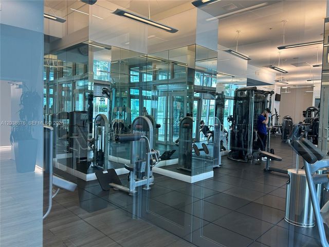 90 SW 3rd St 4311, Miami, FL 33130