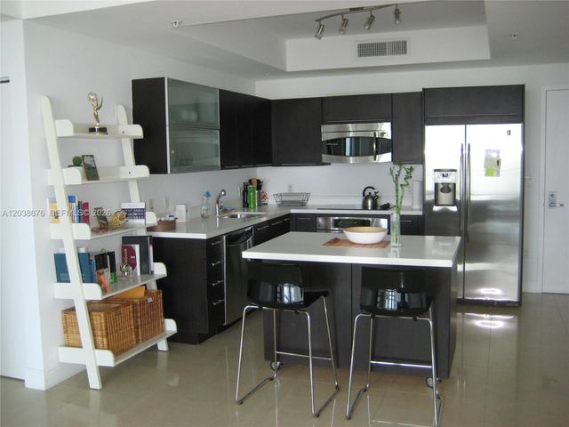 90 SW 3rd St 4311, Miami, FL 33130