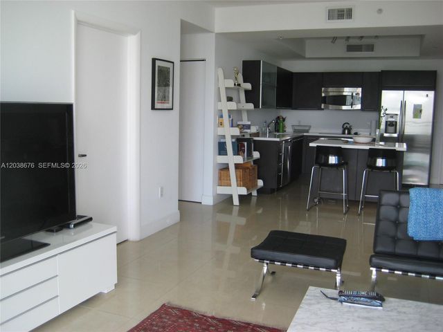 90 SW 3rd St 4311, Miami, FL 33130