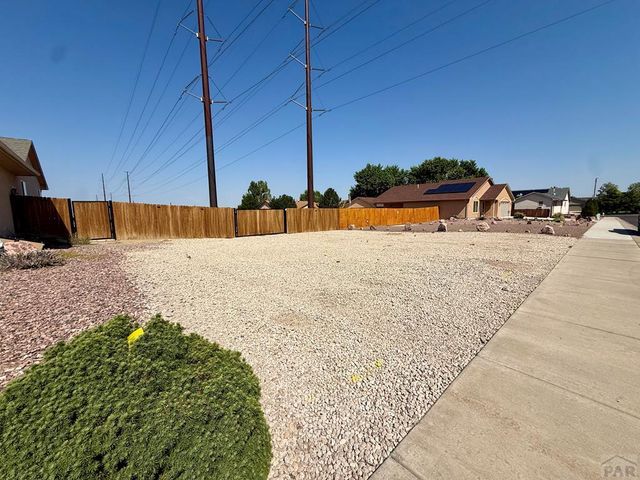 4413 Holland, Pueblo, CO 81008