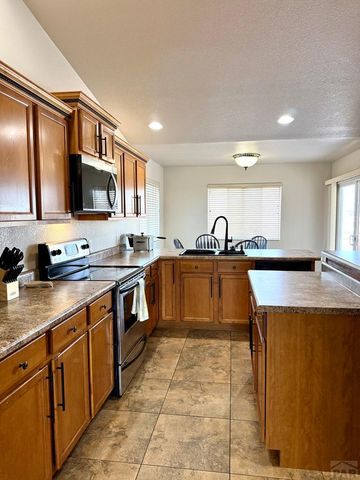 4413 Holland, Pueblo, CO 81008