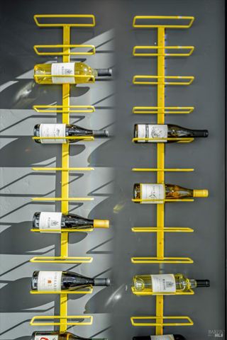 1580 Clear Ridge Dr, Healdsburg, CA 95448