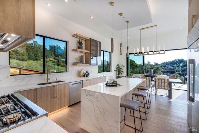 1580 Clear Ridge Dr, Healdsburg, CA 95448