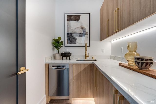 1580 Clear Ridge Dr, Healdsburg, CA 95448