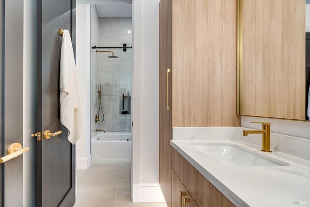 1580 Clear Ridge Dr, Healdsburg, CA 95448