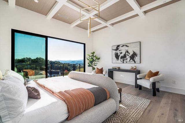 1580 Clear Ridge Dr, Healdsburg, CA 95448