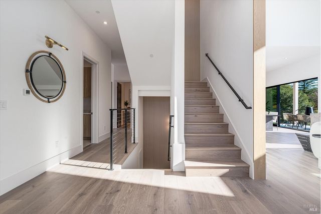 1580 Clear Ridge Dr, Healdsburg, CA 95448