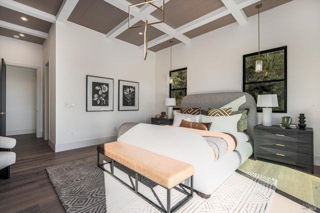 1580 Clear Ridge Dr, Healdsburg, CA 95448