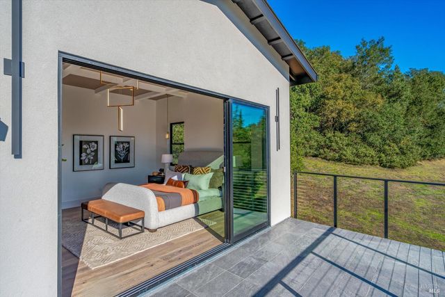 1580 Clear Ridge Dr, Healdsburg, CA 95448