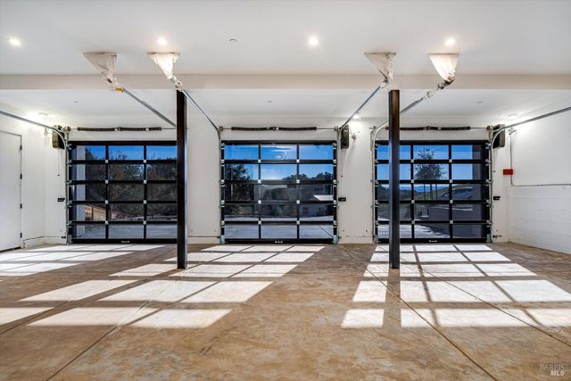 1580 Clear Ridge Dr, Healdsburg, CA 95448