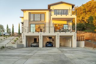 1580 Clear Ridge Dr, Healdsburg, CA 95448