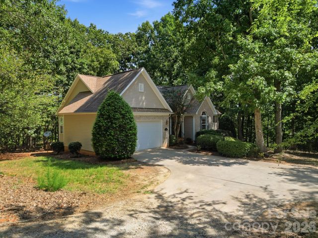 14724 Beatties Ford Road, Huntersville, NC 28078