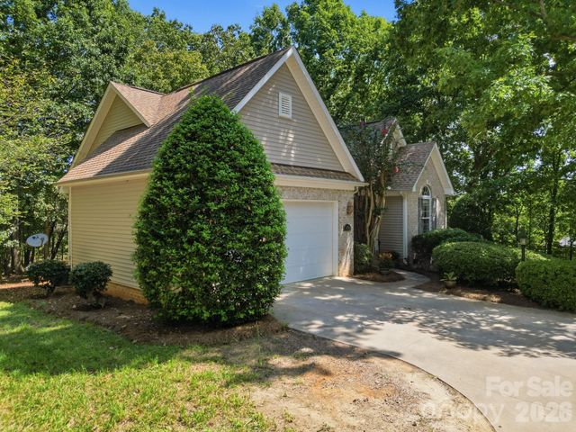 14724 Beatties Ford Road, Huntersville, NC 28078