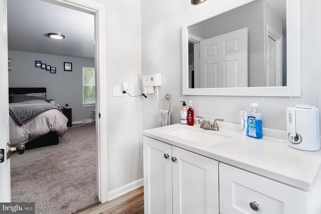 1006 HICKORY DR, Vineland, NJ 08360