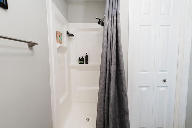 1006 HICKORY DR, Vineland, NJ 08360