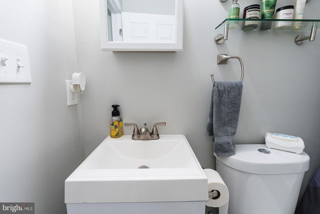 1006 HICKORY DR, Vineland, NJ 08360