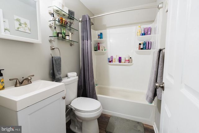 1006 HICKORY DR, Vineland, NJ 08360