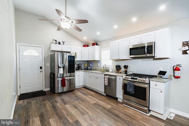 1006 HICKORY DR, Vineland, NJ 08360