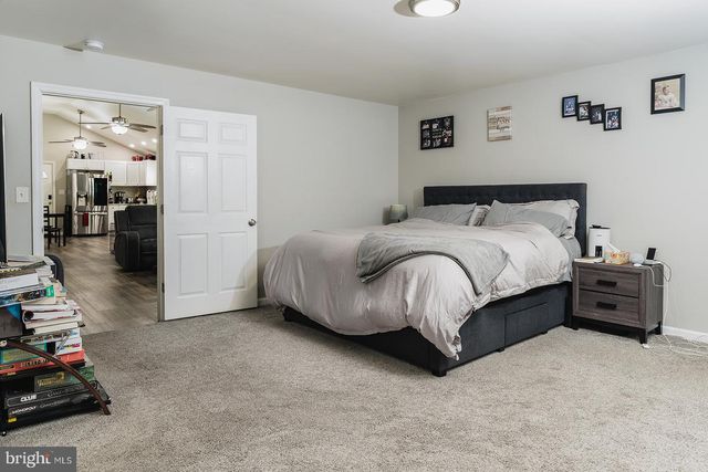1006 HICKORY DR, Vineland, NJ 08360