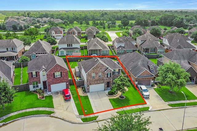 1411 Silver Rings Court, Pearland, TX 77581