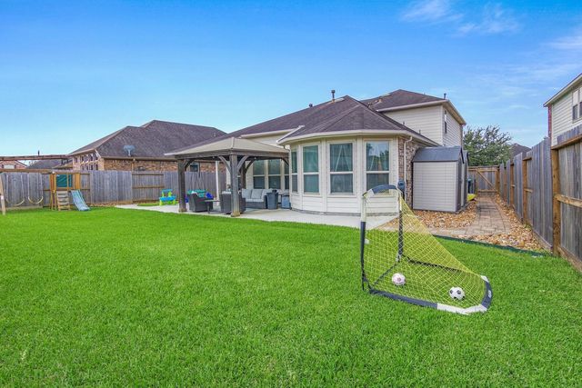 1411 Silver Rings Court, Pearland, TX 77581
