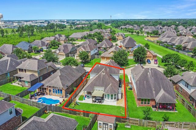 1411 Silver Rings Court, Pearland, TX 77581
