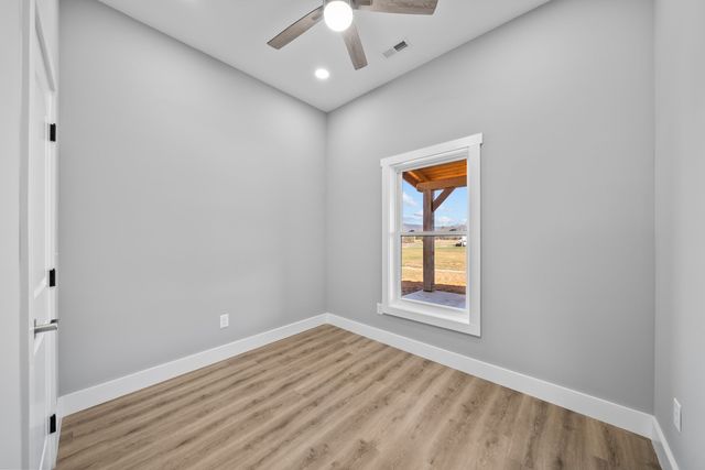 20136 Old State Highway 28, Pikeville, TN 37367