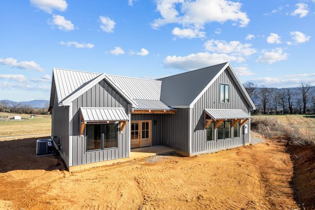 20136 Old State Highway 28, Pikeville, TN 37367